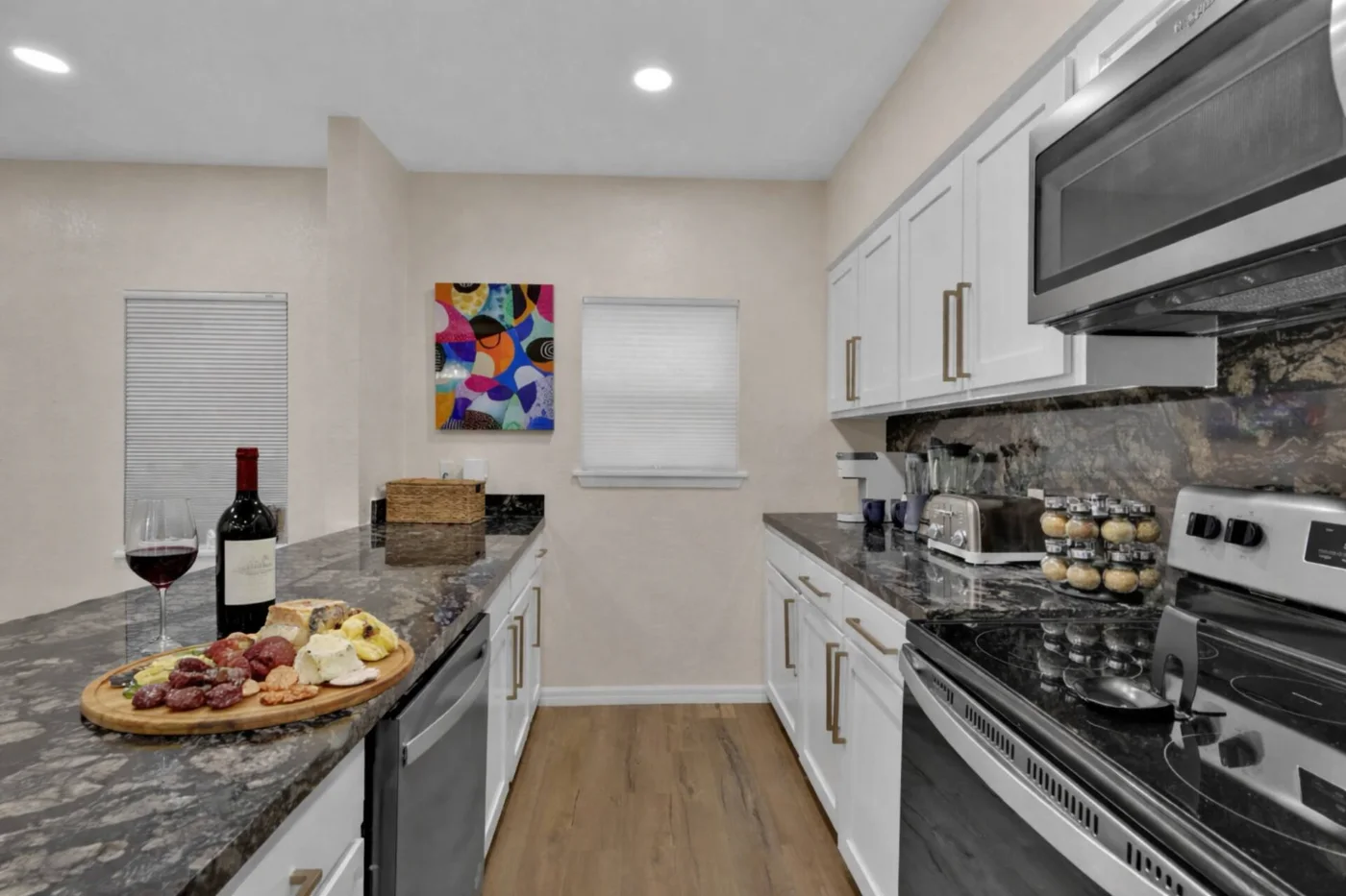 Cocina equipada con isla